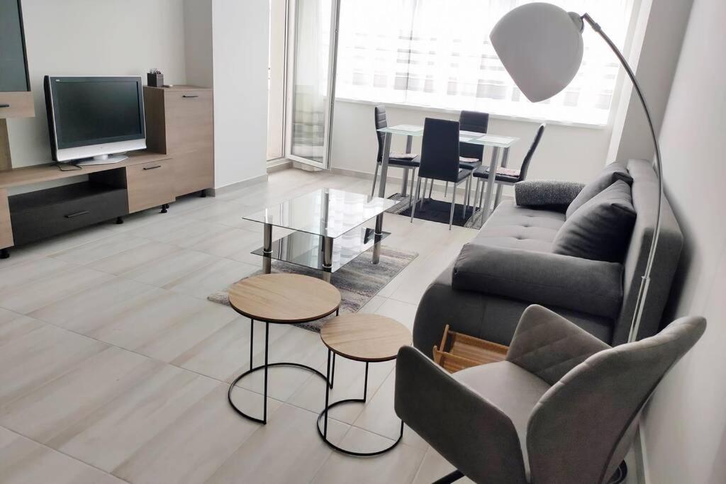 Plaza Apartman - City Center, Free Parking, Free Wifi Debrecen Eksteriør bilde